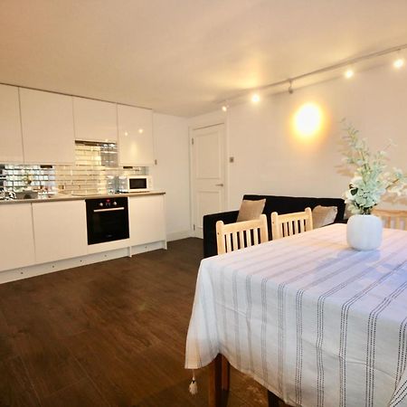 דירות לונדון Superb Flat Near Victoria Station מראה חיצוני תמונה