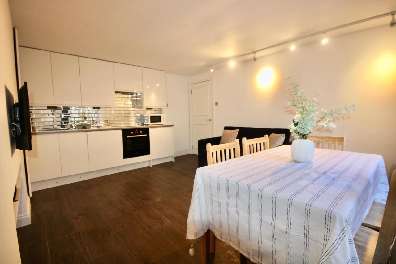 דירות לונדון Superb Flat Near Victoria Station מראה חיצוני תמונה
