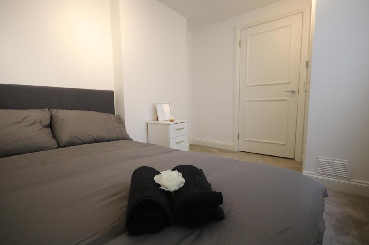 דירות לונדון Superb Flat Near Victoria Station מראה חיצוני תמונה